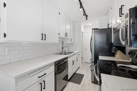 $599,000 | 4600 Lamont Street, Unit 212, San Diego, CA 92109