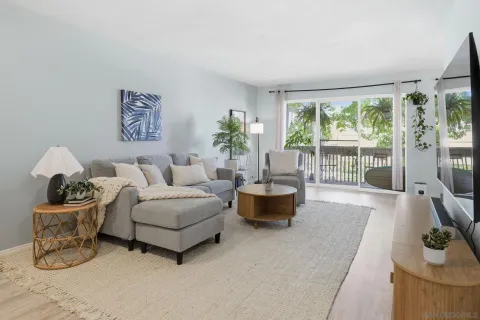 $599,000 | 4600 Lamont Street, Unit 212, San Diego, CA 92109