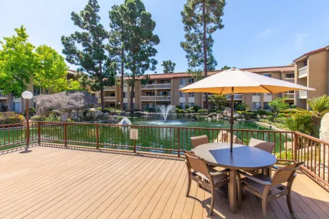 $599,000 | 4600 Lamont Street, Unit 212, San Diego, CA 92109