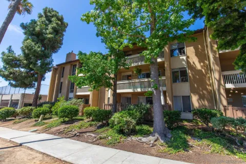 $599,000 | 4600 Lamont Street, Unit 212, San Diego, CA 92109