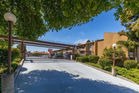 $599,000 | 4600 Lamont Street, Unit 212, San Diego, CA 92109