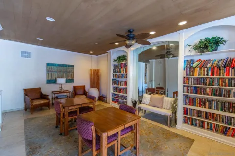 $599,000 | 4600 Lamont Street, Unit 212, San Diego, CA 92109