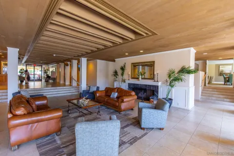 $599,000 | 4600 Lamont Street, Unit 212, San Diego, CA 92109