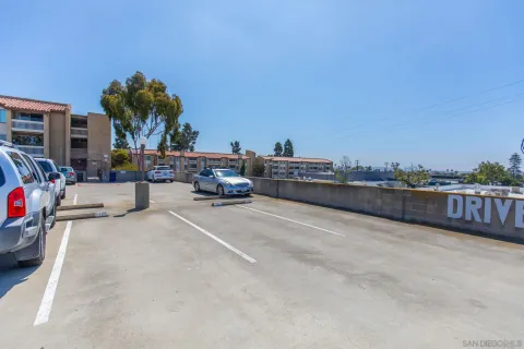 $599,000 | 4600 Lamont Street, Unit 212, San Diego, CA 92109