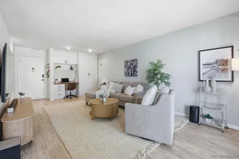 $599,000 | 4600 Lamont Street, Unit 212, San Diego, CA 92109
