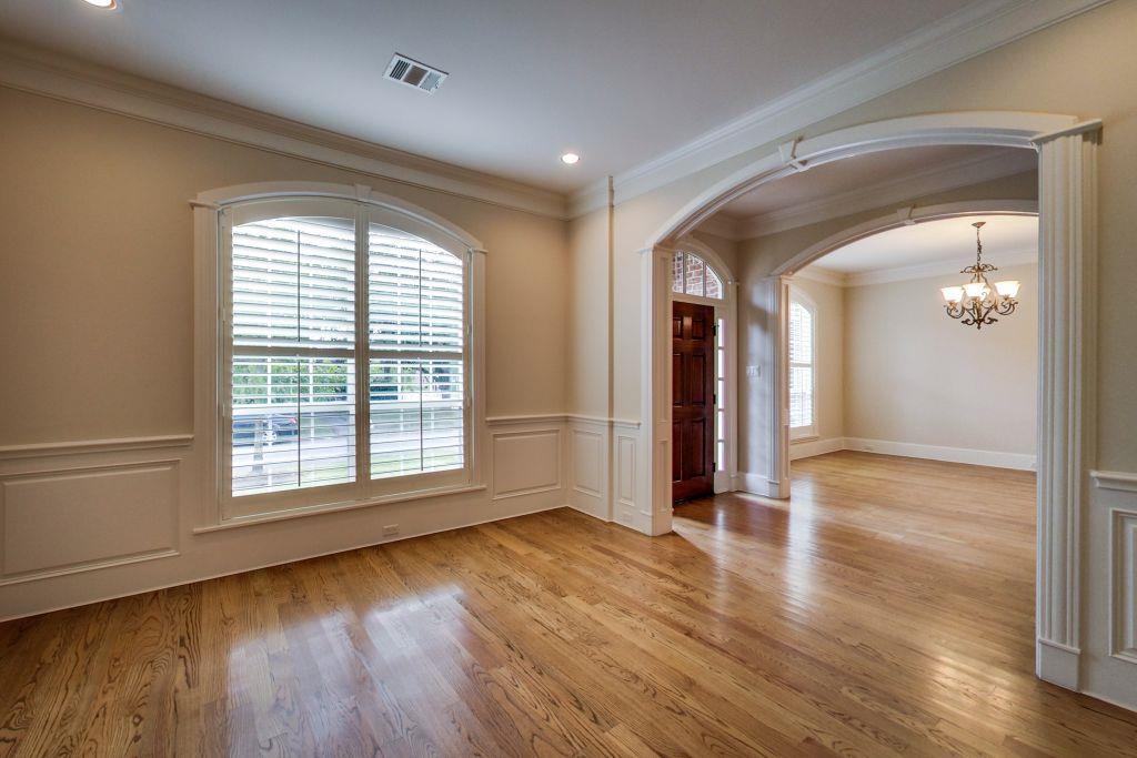 4324 Ione Street Bellaire, TX 77401 - Photo 7 of 32