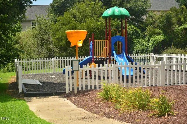 $440,000 | 105 Troyer Place, Apex, NC 27502