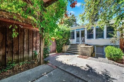 $1,399,000 | 1503 Tainter Street, St. Helena, CA 94574
