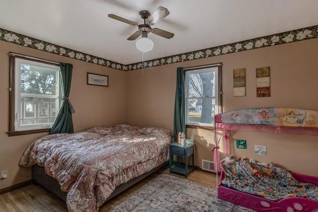 $169,900 | 711 East Blue Earth Street, Lake Crystal, MN 56055