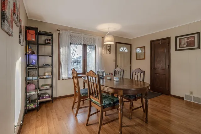 $169,900 | 711 East Blue Earth Street, Lake Crystal, MN 56055