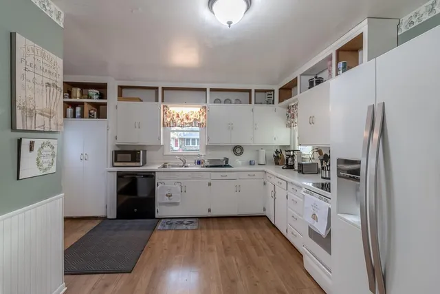 $169,900 | 711 East Blue Earth Street, Lake Crystal, MN 56055