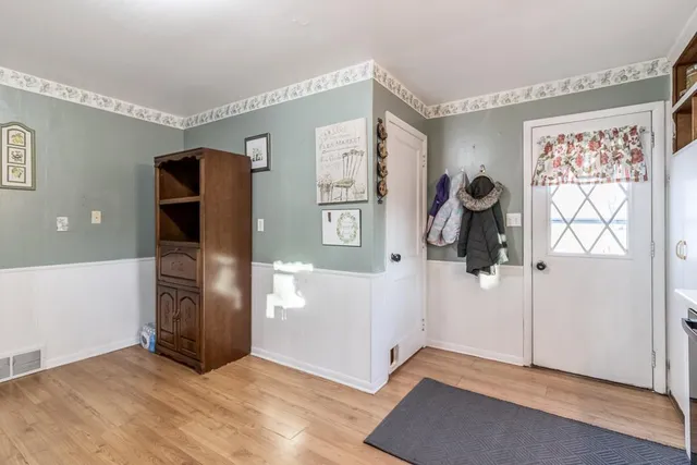 $169,900 | 711 East Blue Earth Street, Lake Crystal, MN 56055