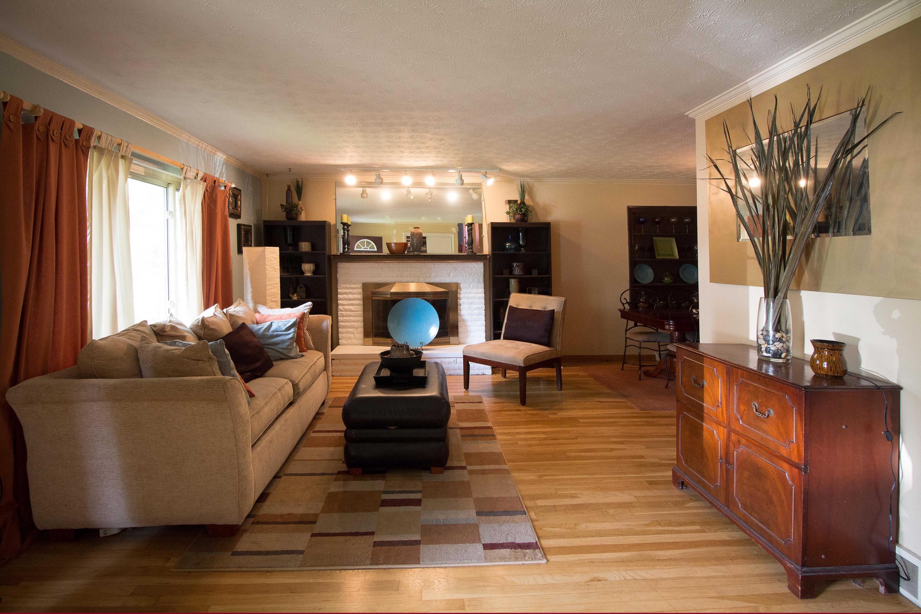 1394 Bryson Road Columbus, OH 43224 - Photo 4 of 20