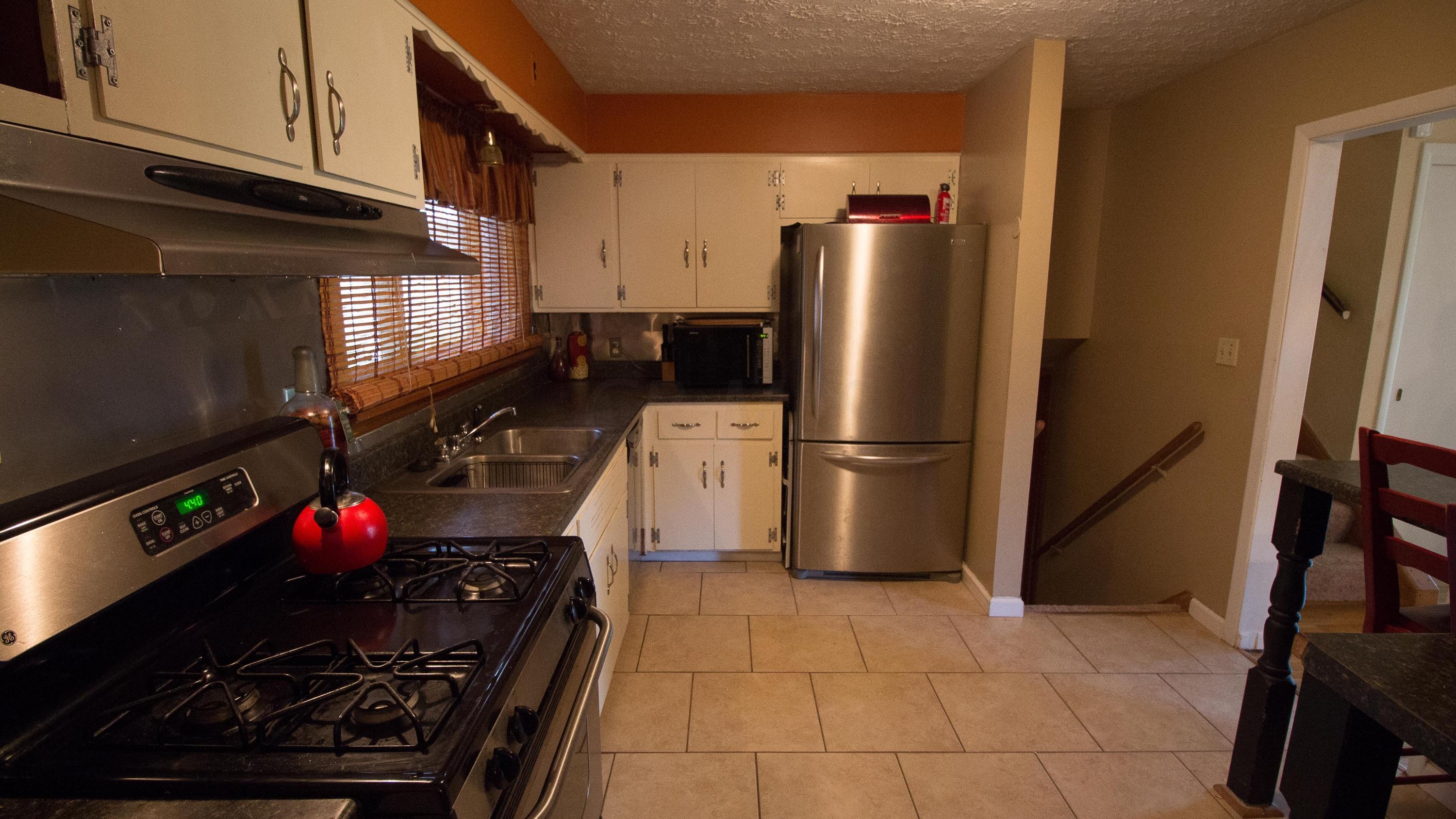1394 Bryson Road Columbus, OH 43224 - Photo 6 of 20