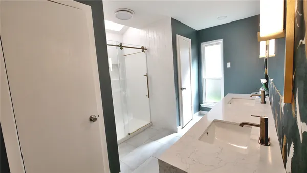 $2,545 | 12800 Briar Forest Drive, Unit 111, Houston, TX 77077