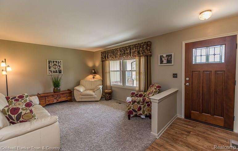 5185 North Georgetown Road Grand Blanc, MI 48439 - Photo 2 of 30