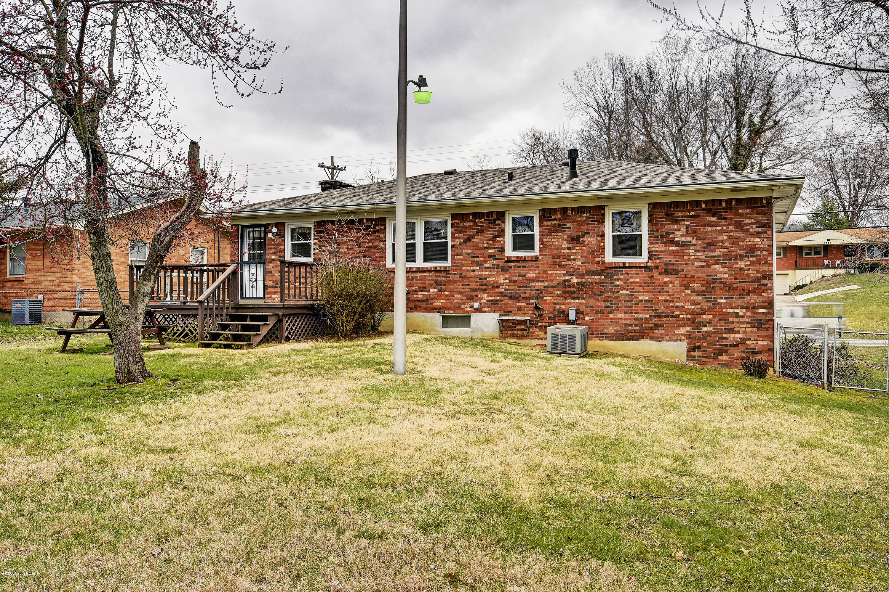 4914 Manslick Road Louisville, KY 40216 - Photo 5 of 36 _DSC0097_098_099_100_101