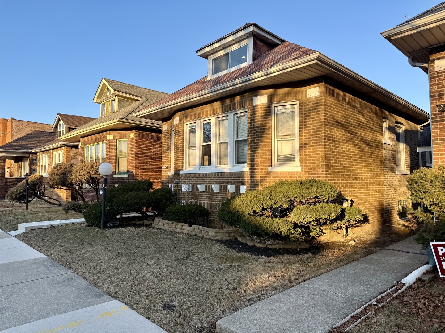 7945 South Perry Avenue Chicago, IL 60620 - Photo 3 of 30