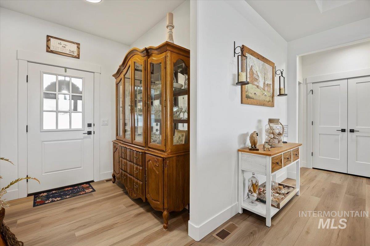 516 Norkotah Rupert, ID 83350 - Photo 5 of 31