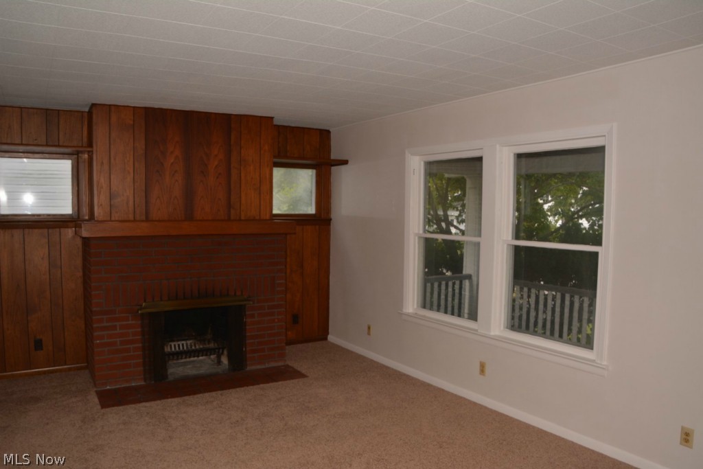 4313 Neville Road Cleveland, OH 44121 - Photo 4 of 20