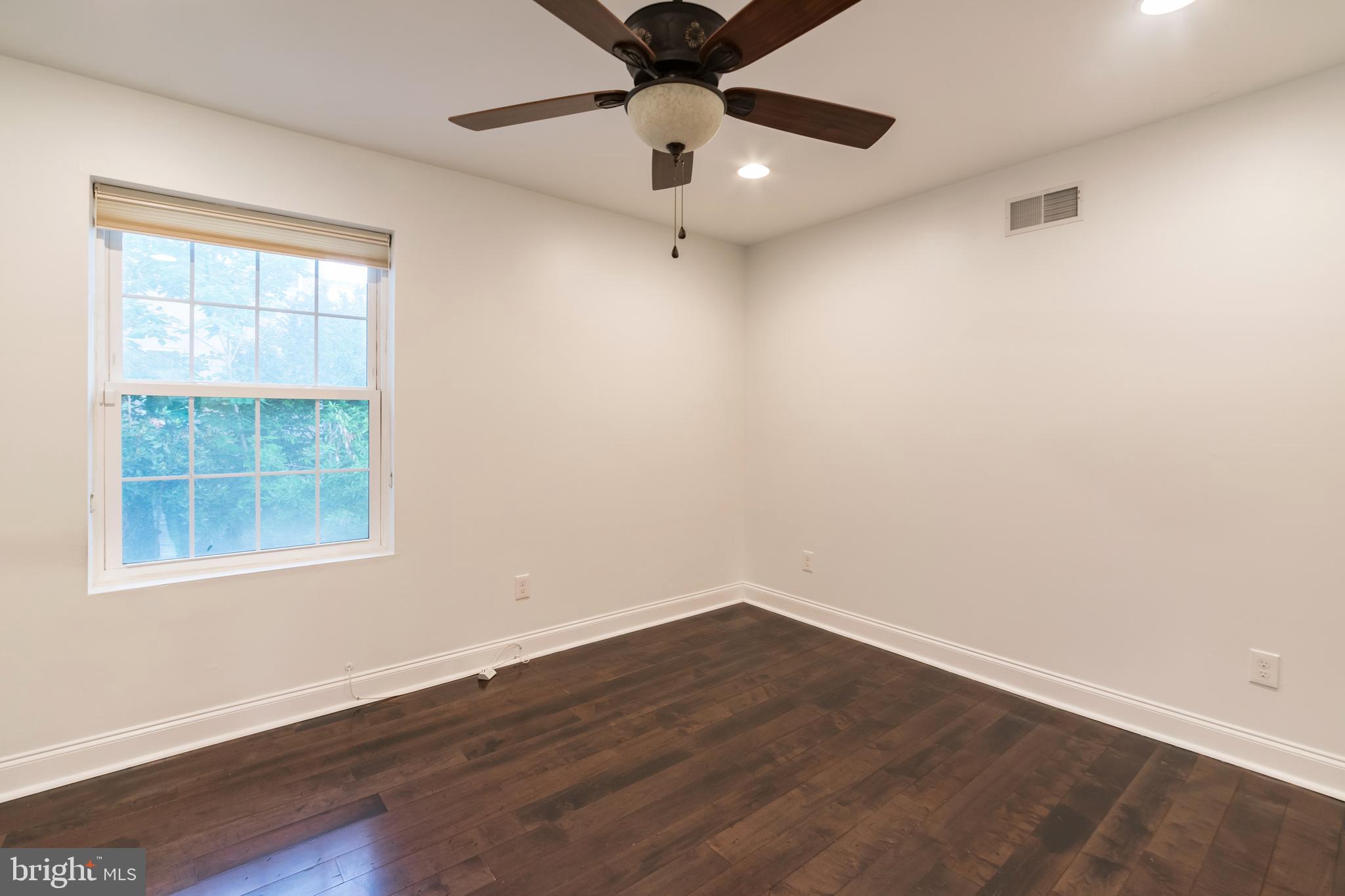 2017 Carpenter Street Philadelphia, PA 19146 - Photo 20 of 46