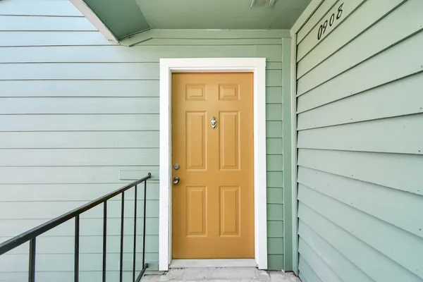 $718 | 7700 West Airport Boulevard, Unit 104, Houston, TX 77071