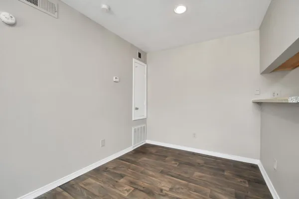 $718 | 7700 West Airport Boulevard, Unit 104, Houston, TX 77071