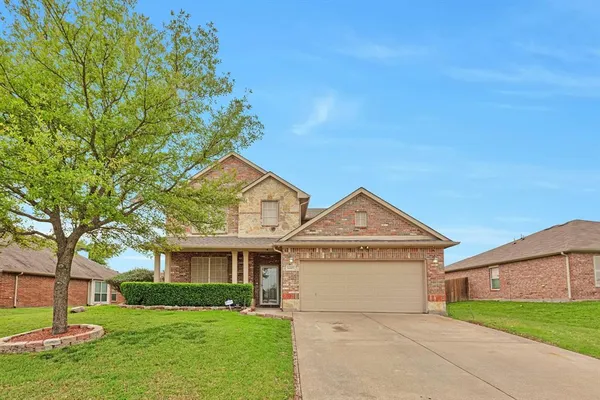 $2,950 | 1603 Waters Edge Drive, Glenn Heights, TX 75154
