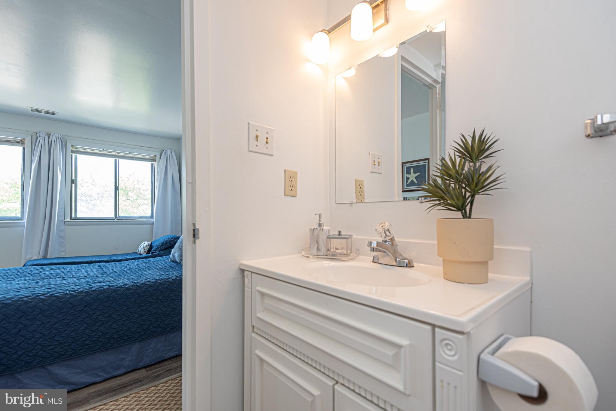 13908 North Ocean Road, Unit 5A Ocean City, MD 21842 - Photo 18 of 28
