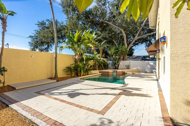 $7,000 | 3204 West Empedrado Street, Tampa, FL 33629