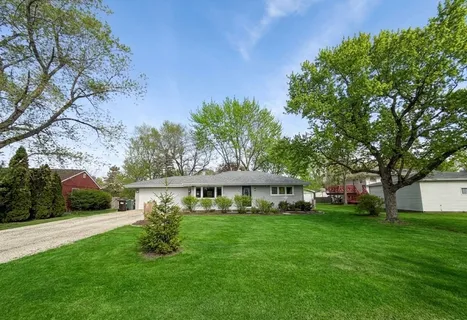 $345,000 | 9 Johnathan Road, Lake Zurich, IL 60047