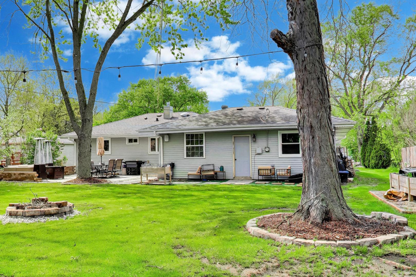 9 Johnathan Road Lake Zurich, IL 60047 - Photo 23 of 33