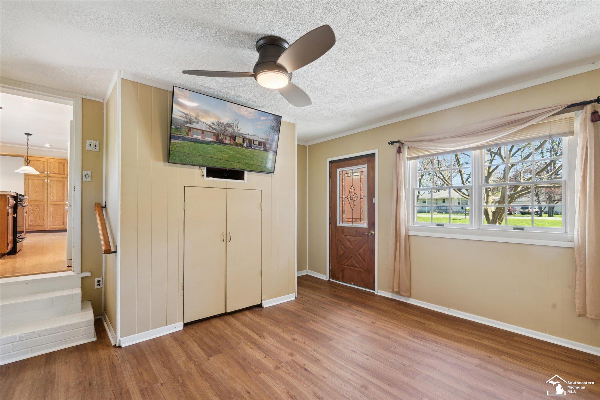 9661 Crabb Road Temperance, MI 48182 - Photo 8 of 30