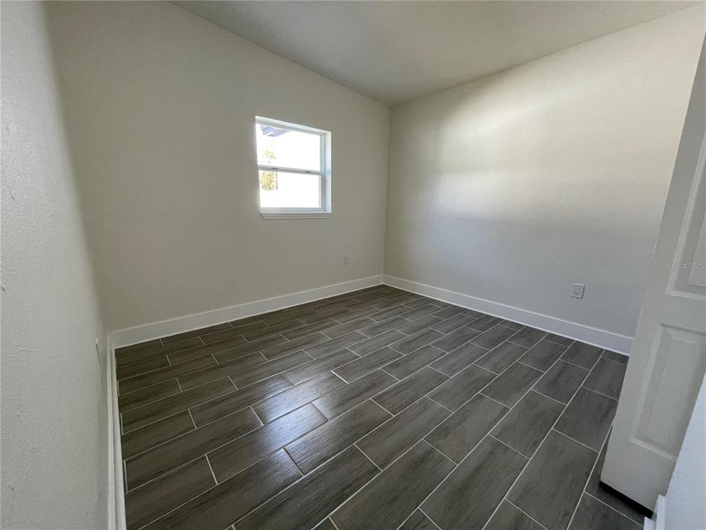 4045 Shellman Street Orlando, FL 32811 - Photo 4 of 12 Gallery Image 4