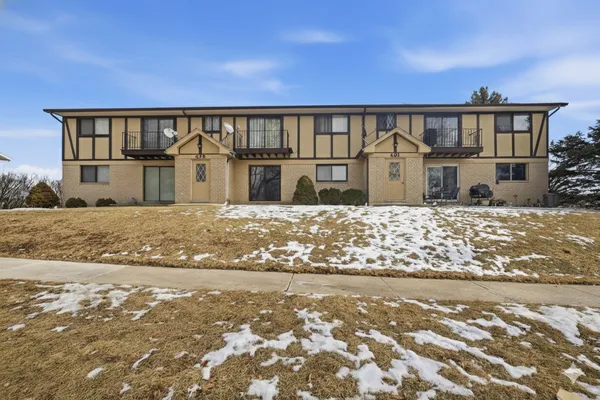 $160,000 | 491 South Belmont Avenue, Unit 5, Elgin, IL 60123