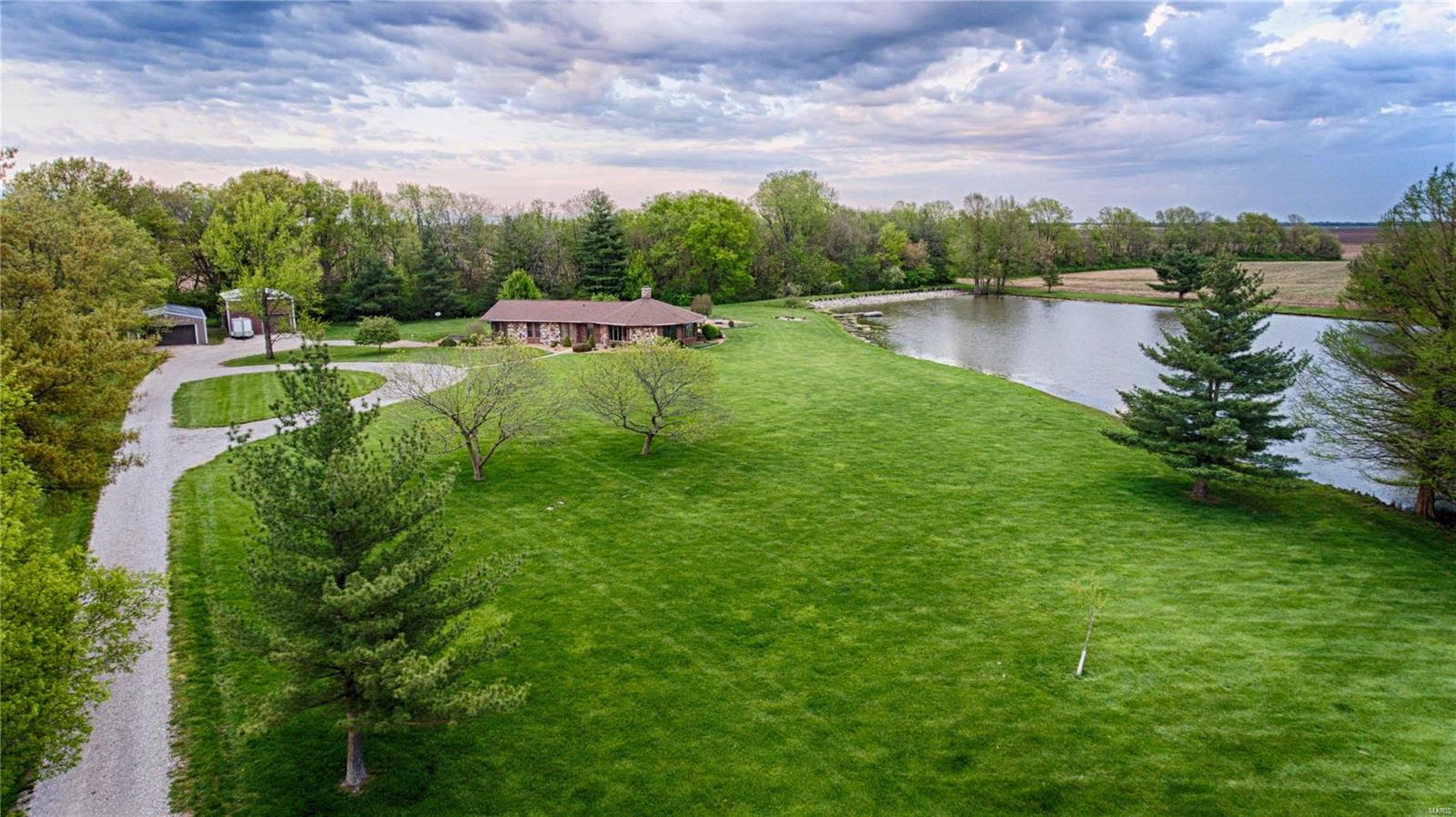 11741 Pocahontas Road Highland, IL 62249 - Photo 2 of 34 Gallery Image 2