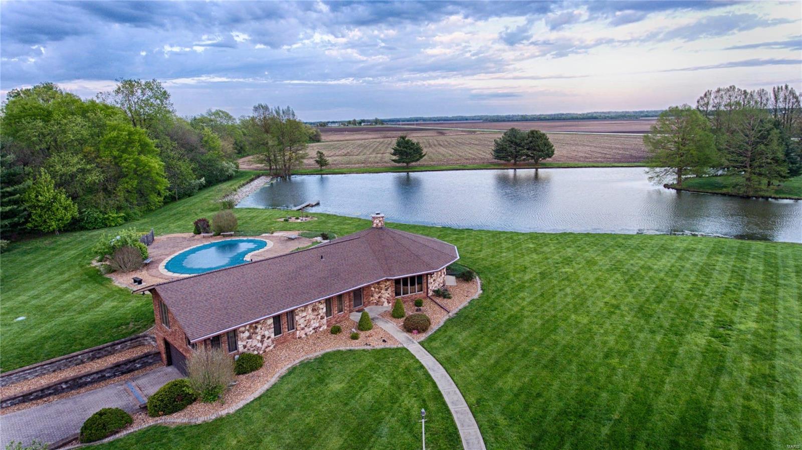11741 Pocahontas Road Highland, IL 62249 - Photo 3 of 34 Gallery Image 3