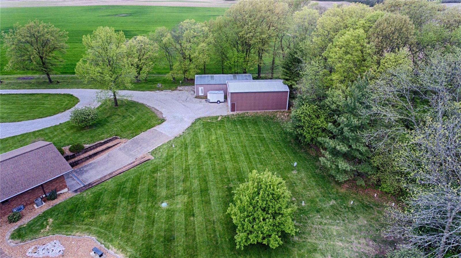 11741 Pocahontas Road Highland, IL 62249 - Photo 27 of 34 Gallery Image 27