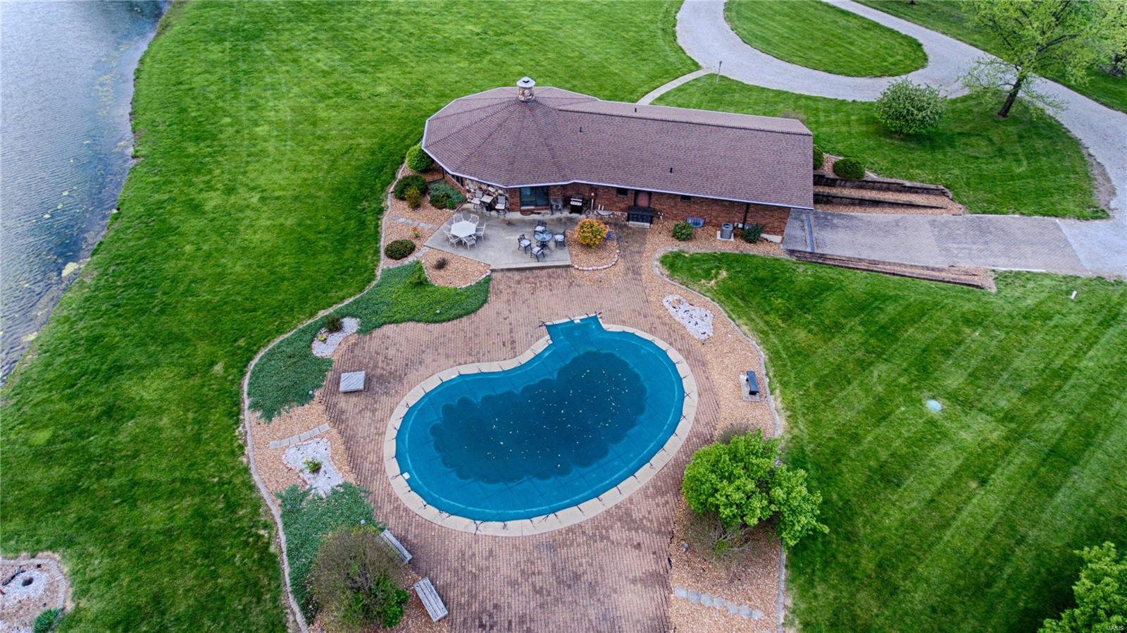 11741 Pocahontas Road Highland, IL 62249 - Photo 29 of 34 Gallery Image 29