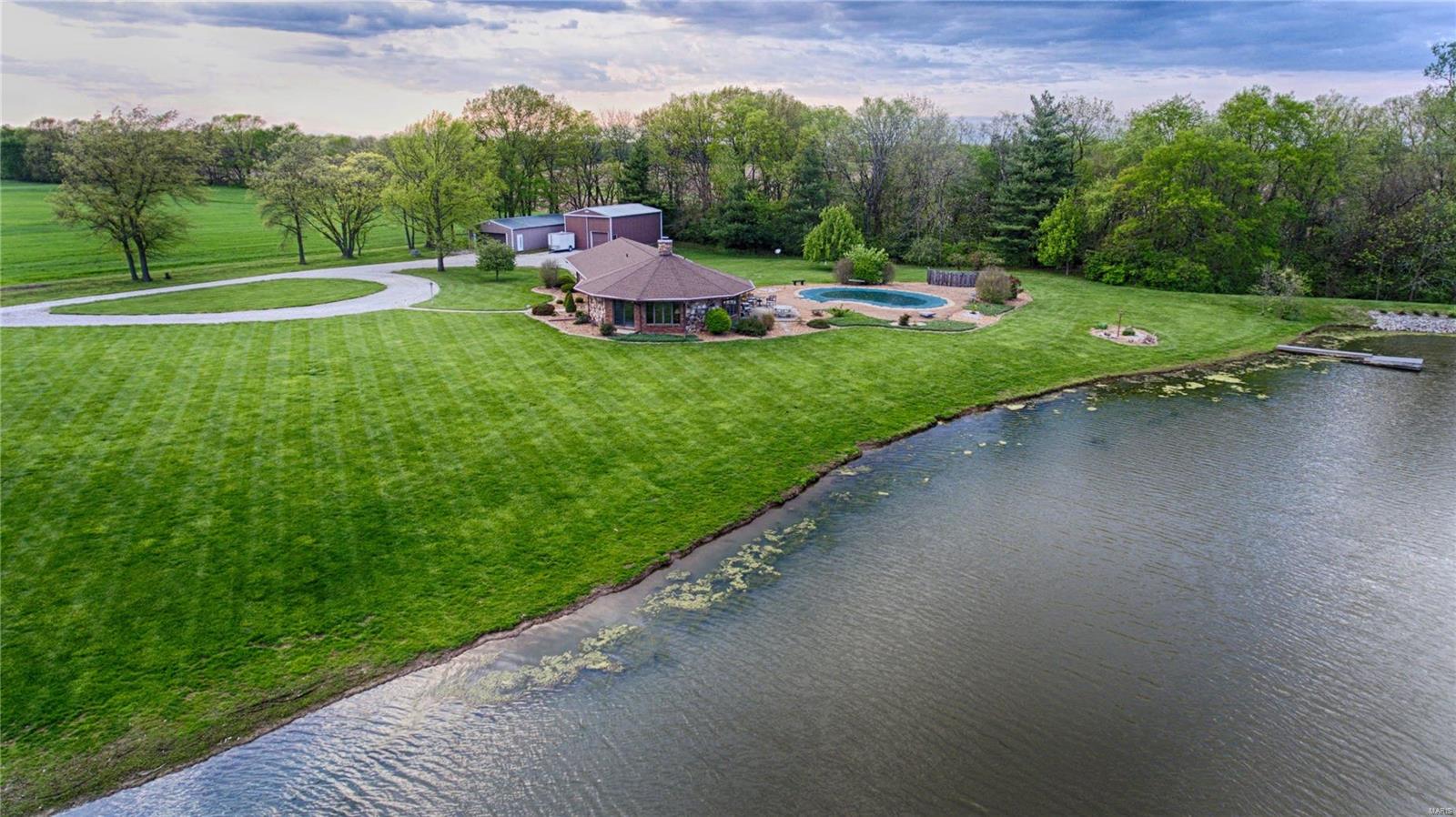 11741 Pocahontas Road Highland, IL 62249 - Photo 30 of 34 Gallery Image 30