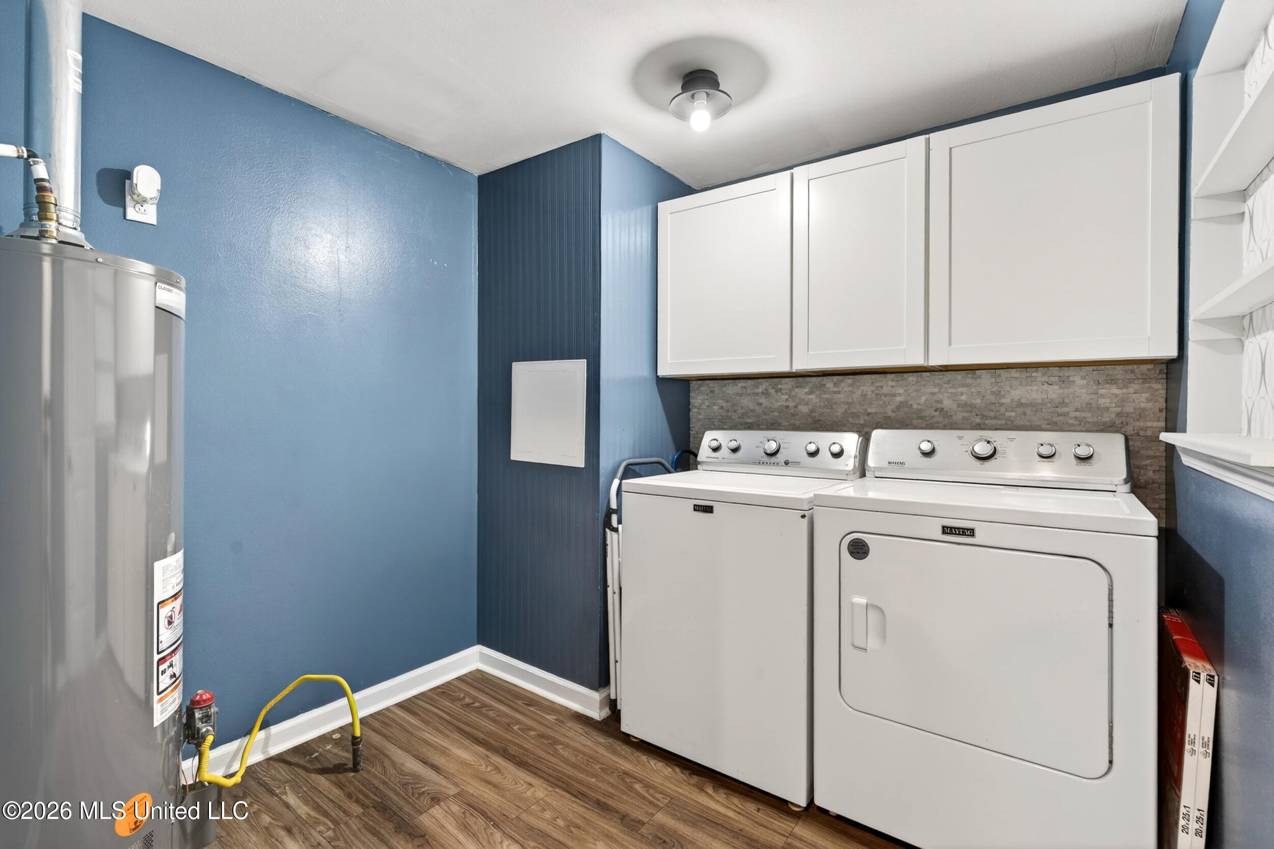 18 Gale Davis Road Lumberton, MS 39455 - Photo 37 of 67 37_37_laundryroom
