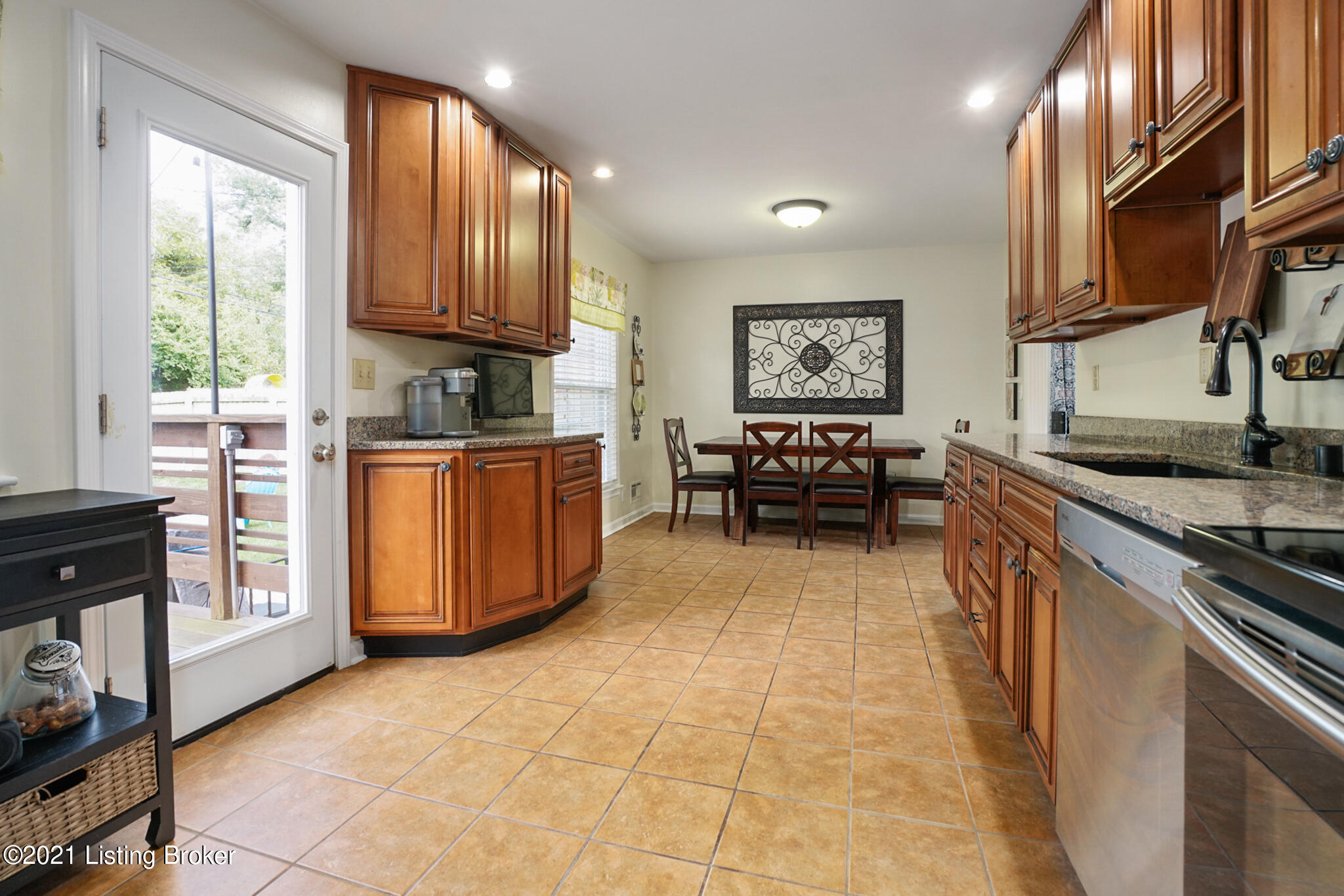 2939 Sheldon Road Louisville, KY 40218 - Photo 6 of 35 (6) Kitchen 2