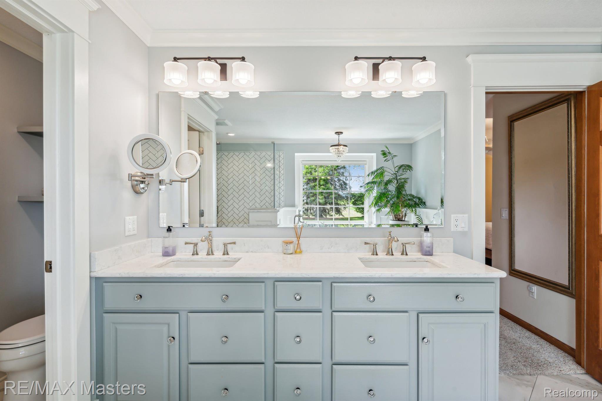 2273 Strasburg Road Monroe, MI 48161 - Photo 25 of 59 Custom Cabinetry, Double Sinks, Separate Lavatory