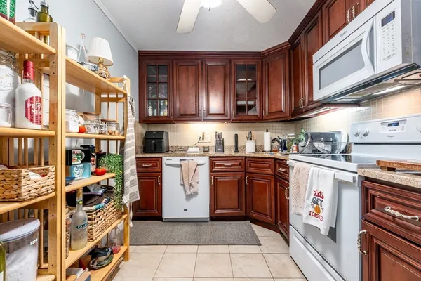 $282,000 | 10 Candlewood Lane, Unit 210, Dennis, MA 02639