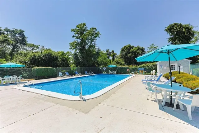 $290,000 | 10 Candlewood Lane, Unit 210, Dennis, MA 02639