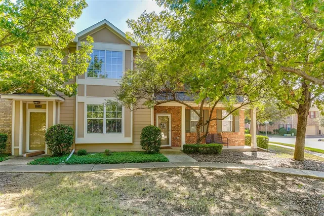 $2,500 | 2314 Durango Ridge Drive, Bedford, TX 76021