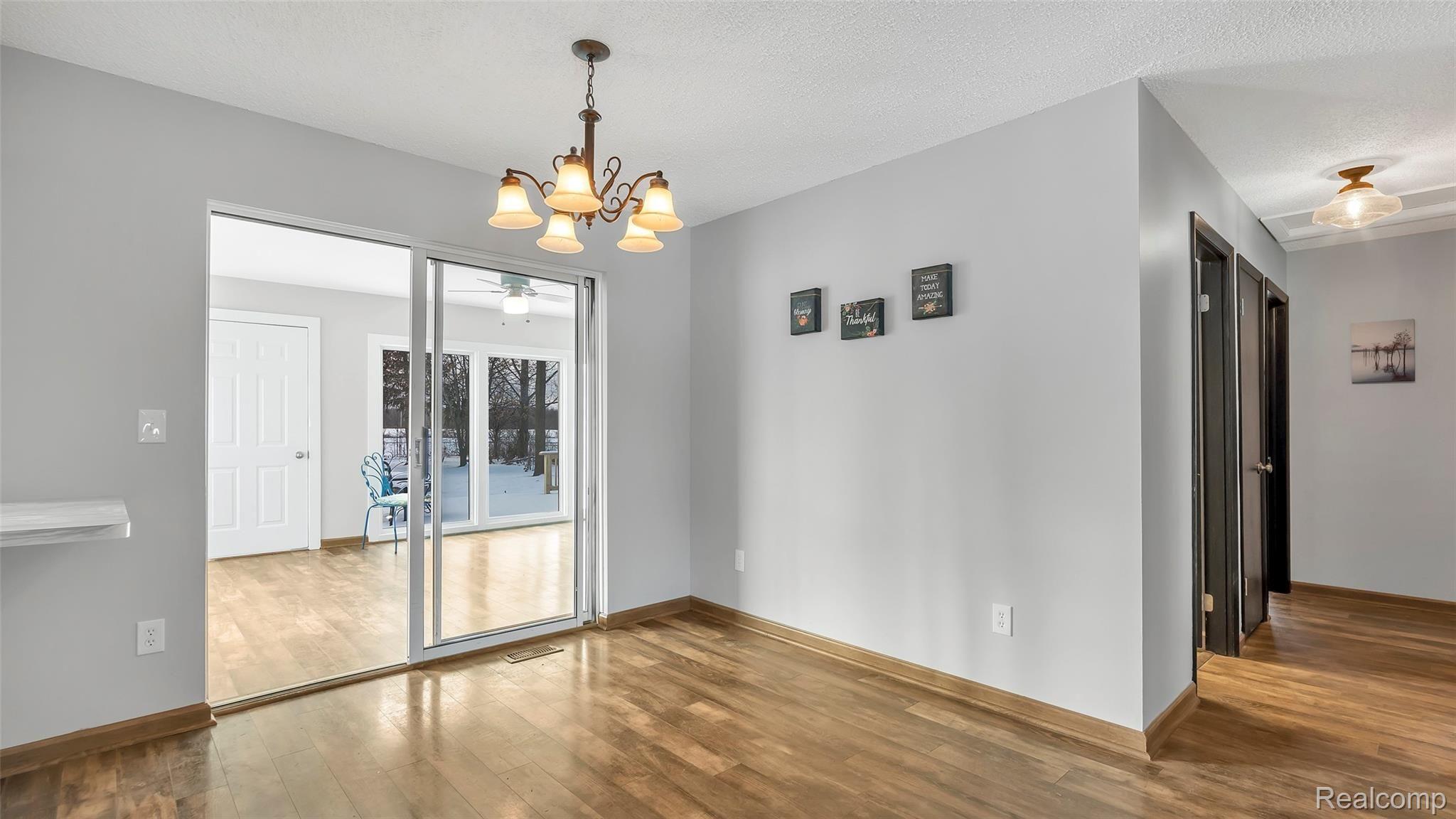 11270 East Coldwater Road Davison, MI 48423 - Photo 10 of 43 -MI-48423-windowstill-10.jpg