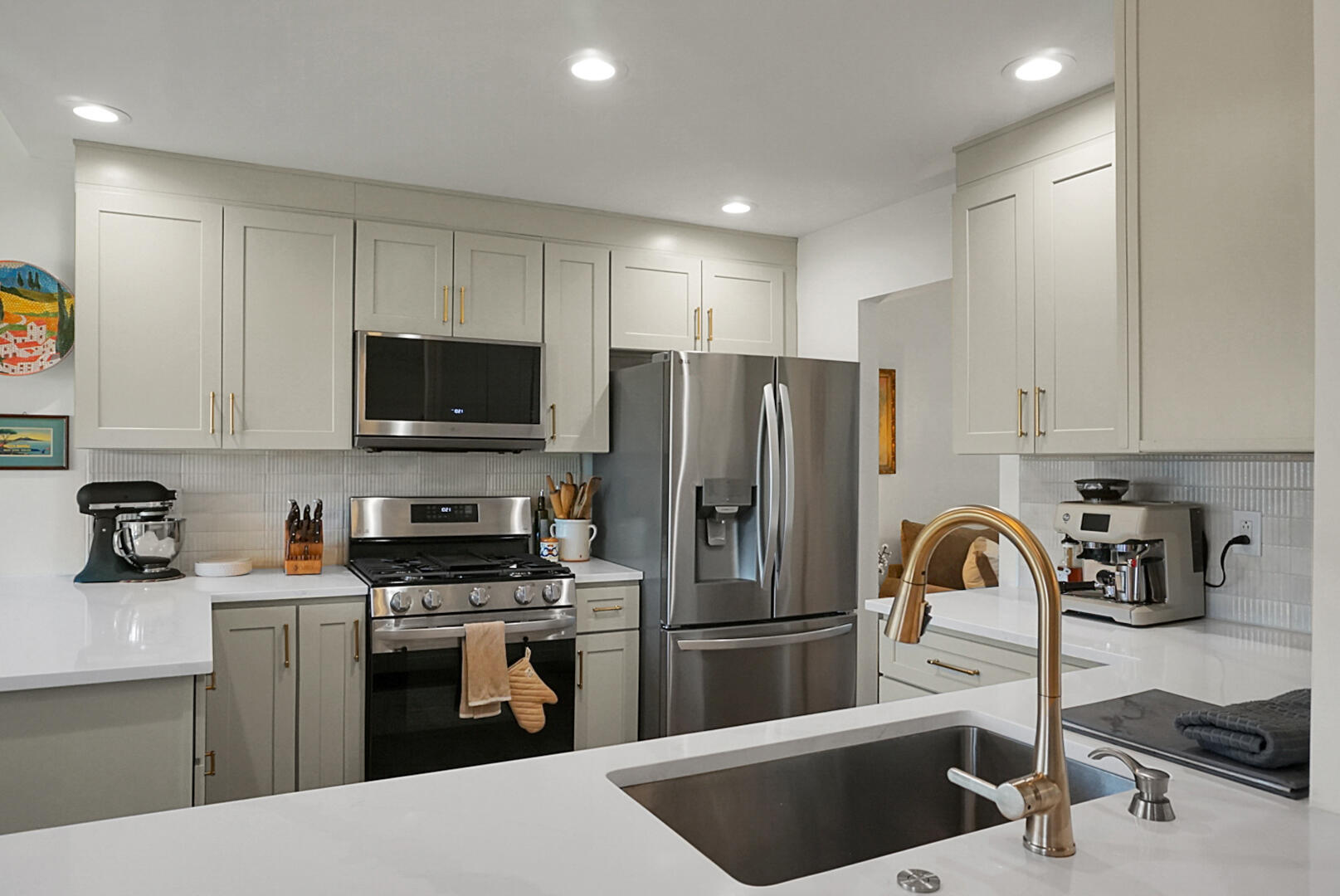 5908 Commonwealth Circle Hanahan, SC 29410 - Photo 16 of 41