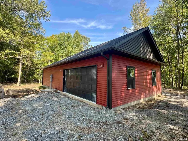 $270,000 | 208 Hall Street, Cambria, IL 62915