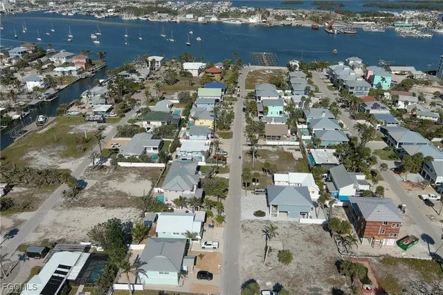 a view of a parking space